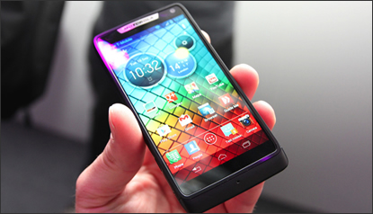 Motorola RAZR i hits Europe: the first 2.0GHz Intel Atom smartphone
