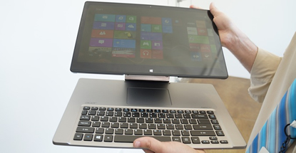 Acer’s 15-inch Aspire R7 notebook <br>stands out with floating screen