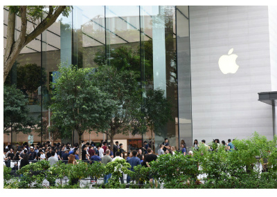 iPhone X queue Singapore