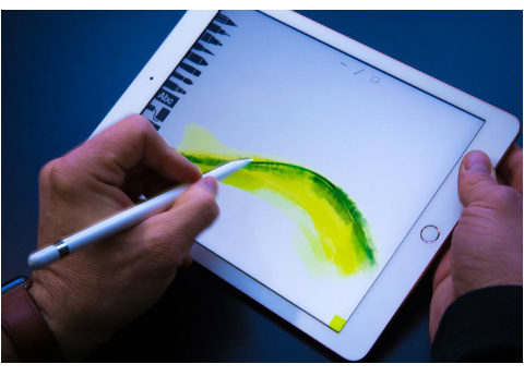 2018 iPad stylus drawing options CNet