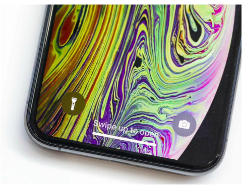 iPhone Xs specs lockscreen CNet