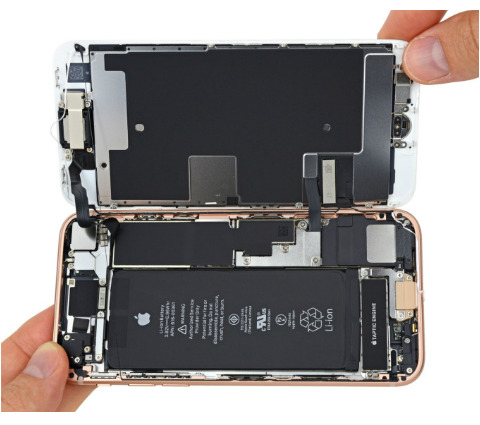 iPhone battery health & free iPhone battery replacement